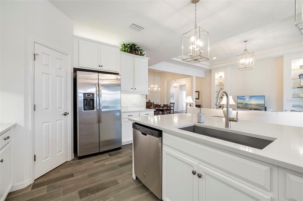For Sale: $700,000 (3 beds, 2 baths, 2434 Square Feet)