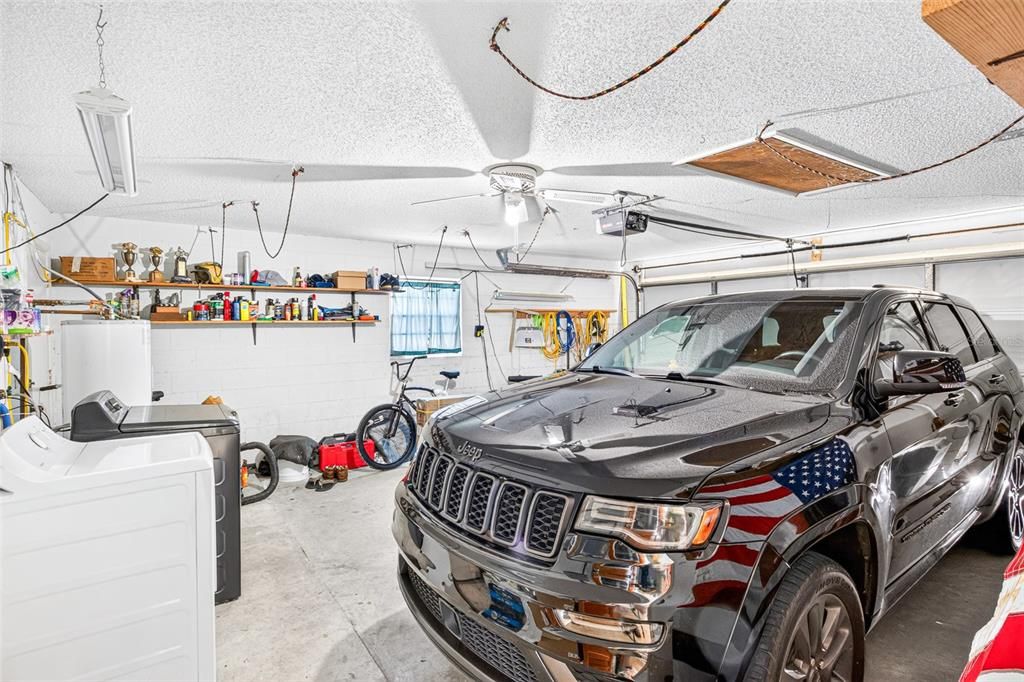 For Sale: $355,000 (3 beds, 2 baths, 1287 Square Feet)