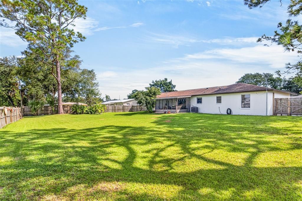For Sale: $355,000 (3 beds, 2 baths, 1287 Square Feet)