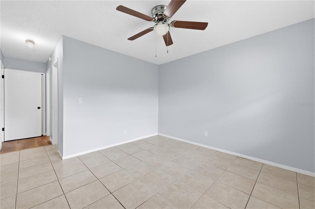 For Rent: $2,200 (3 beds, 2 baths, 1209 Square Feet)