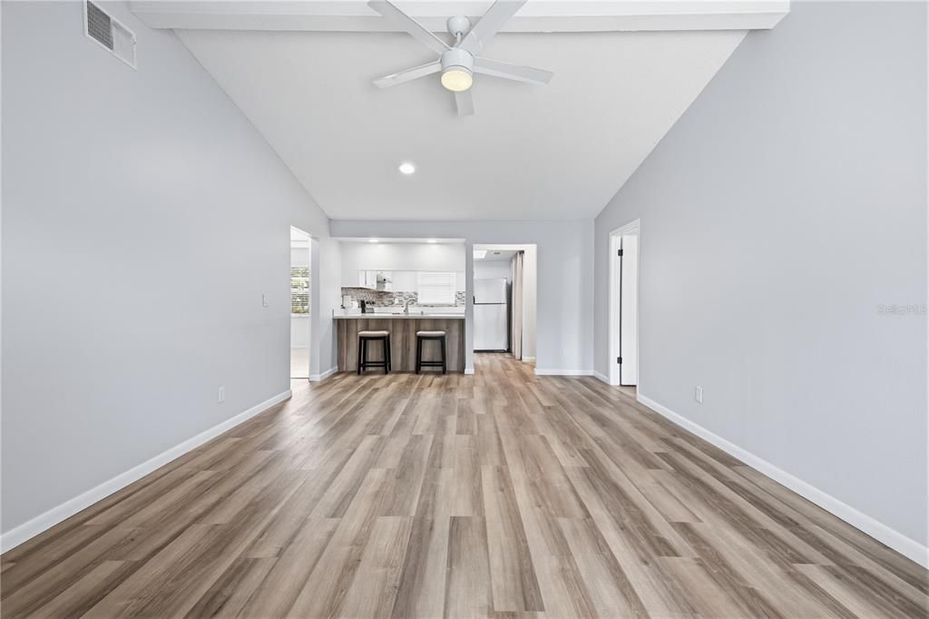 For Rent: $2,200 (3 beds, 2 baths, 1209 Square Feet)