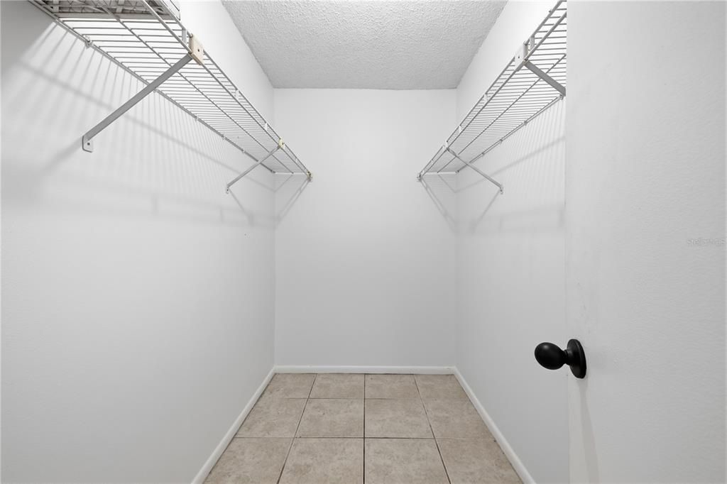 For Rent: $2,200 (3 beds, 2 baths, 1209 Square Feet)