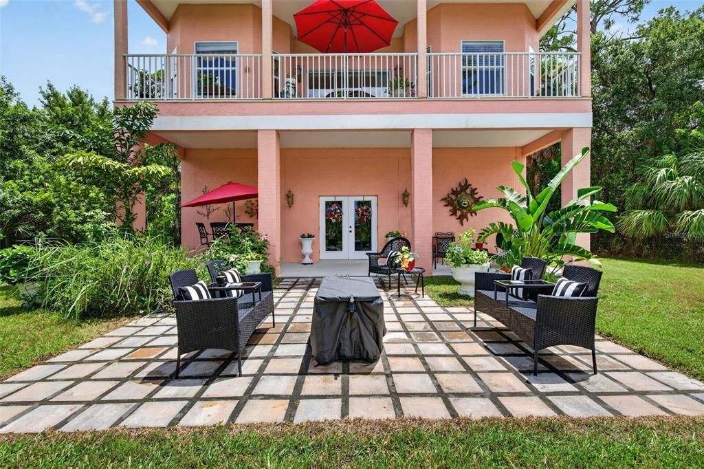 En Venta: $550,000 (3 camas, 2 baños, 2363 Pies cuadrados)