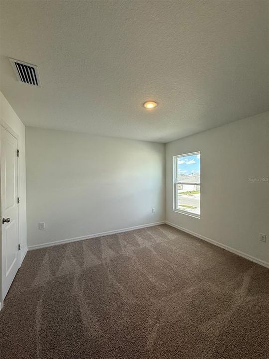 For Sale: $390,037 (5 beds, 3 baths, 2576 Square Feet)