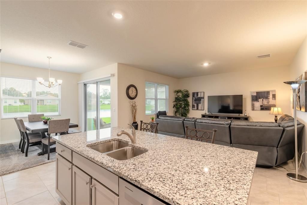 For Sale: $379,900 (3 beds, 2 baths, 1722 Square Feet)