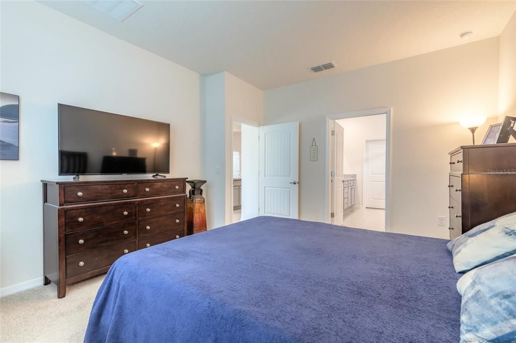 For Sale: $379,900 (3 beds, 2 baths, 1722 Square Feet)