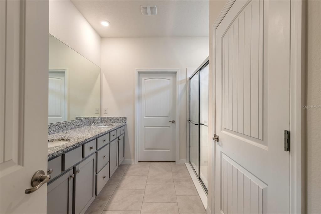 For Sale: $379,900 (3 beds, 2 baths, 1722 Square Feet)
