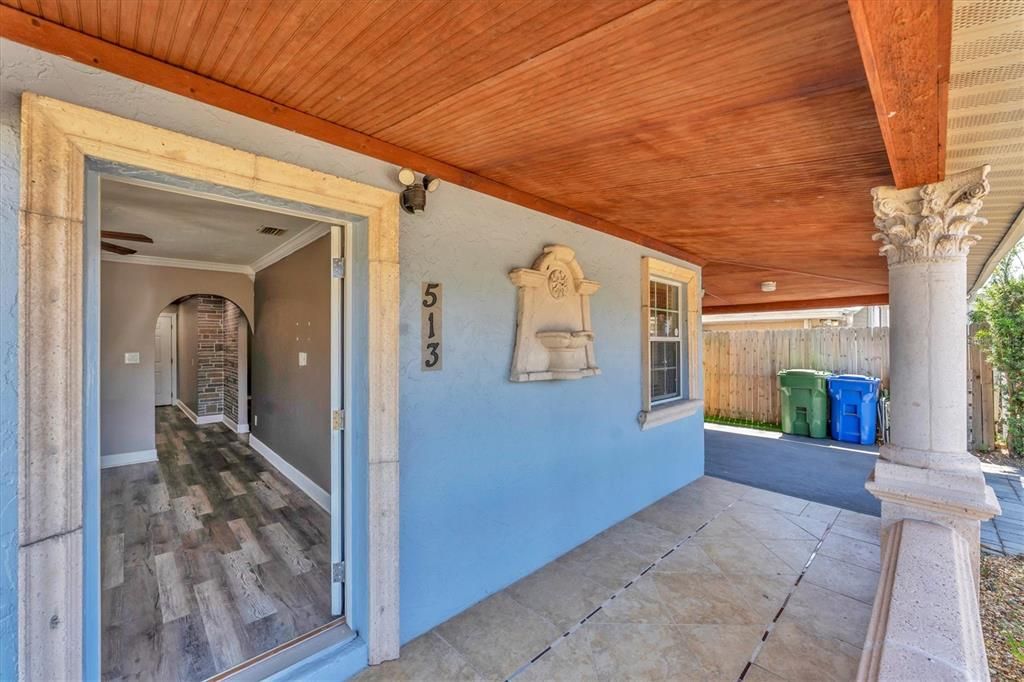 For Sale: $279,900 (3 beds, 2 baths, 1300 Square Feet)