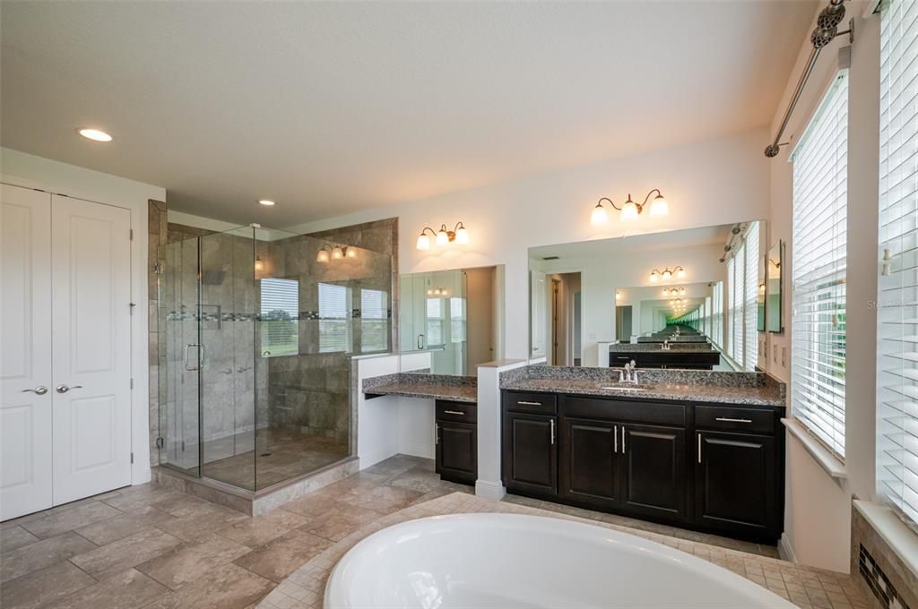 For Sale: $1,090,000 (5 beds, 4 baths, 4420 Square Feet)