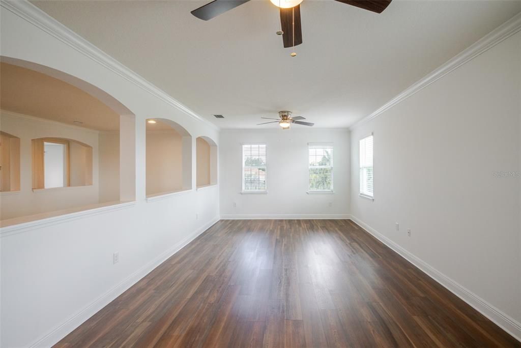 For Sale: $1,090,000 (5 beds, 4 baths, 4420 Square Feet)