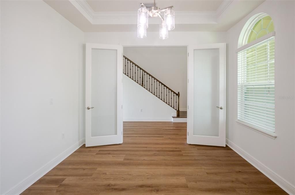 For Sale: $1,090,000 (5 beds, 4 baths, 4420 Square Feet)