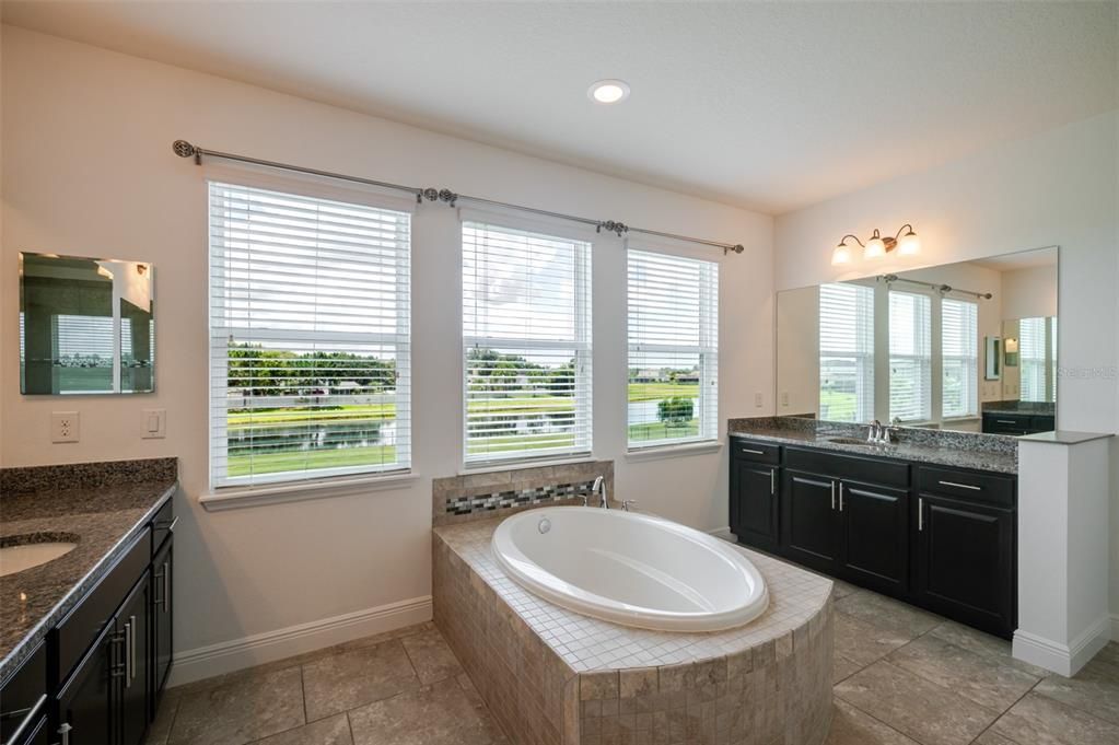 For Sale: $1,090,000 (5 beds, 4 baths, 4420 Square Feet)