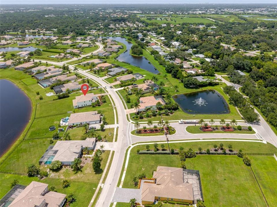 For Sale: $1,090,000 (5 beds, 4 baths, 4420 Square Feet)