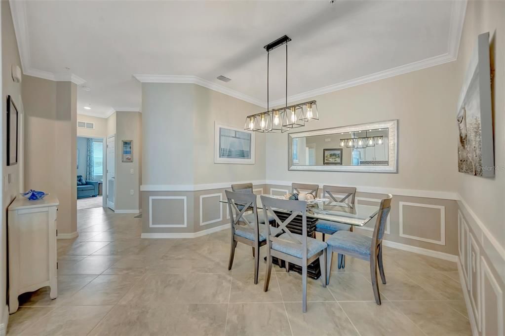 For Sale: $449,999 (3 beds, 2 baths, 1302 Square Feet)