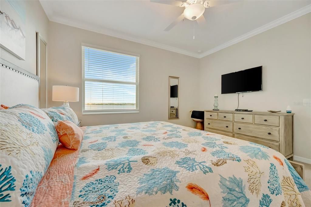 For Sale: $449,999 (3 beds, 2 baths, 1302 Square Feet)