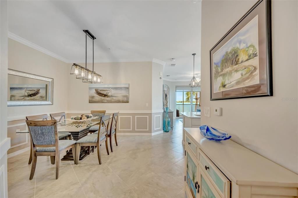 For Sale: $449,999 (3 beds, 2 baths, 1302 Square Feet)