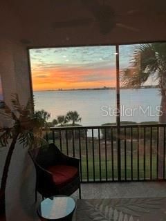 For Sale: $449,999 (3 beds, 2 baths, 1302 Square Feet)