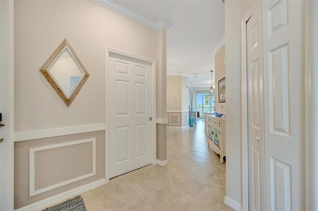 For Sale: $449,999 (3 beds, 2 baths, 1302 Square Feet)