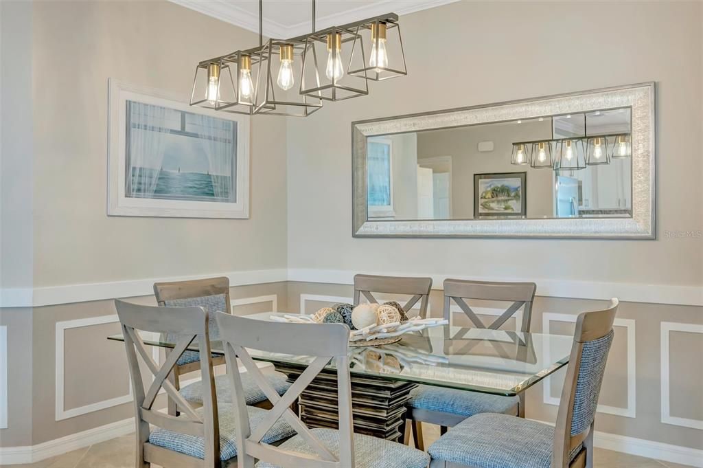 For Sale: $449,999 (3 beds, 2 baths, 1302 Square Feet)