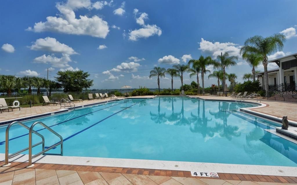 For Sale: $449,999 (3 beds, 2 baths, 1302 Square Feet)