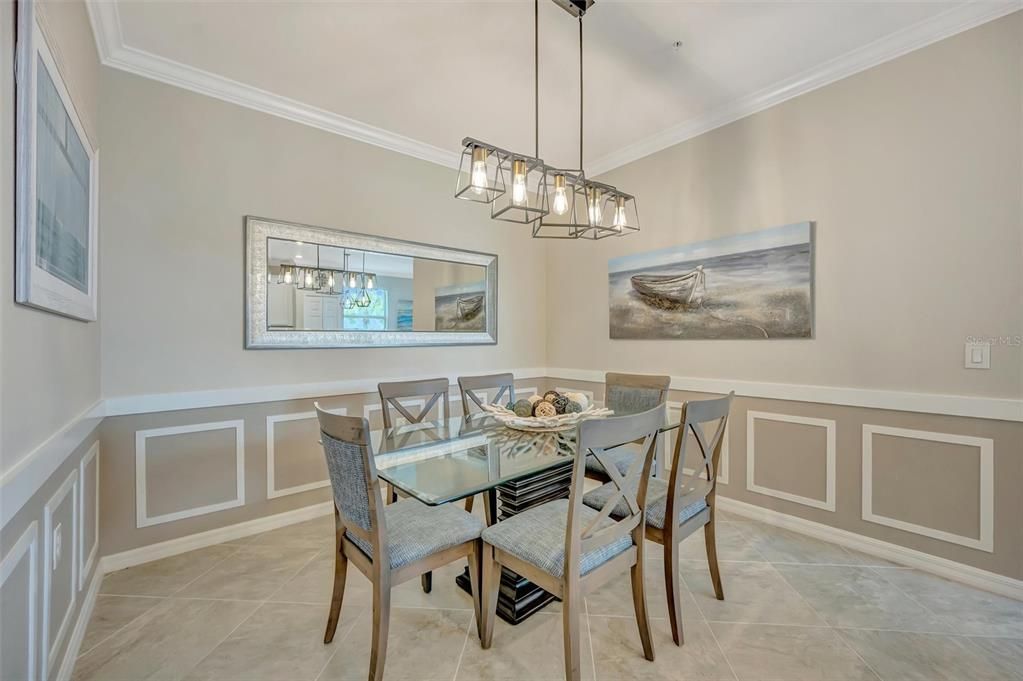 For Sale: $449,999 (3 beds, 2 baths, 1302 Square Feet)