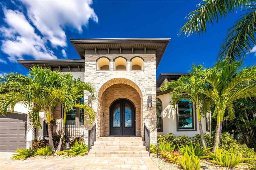 For Sale: $1,399,000 (4 beds, 3 baths, 2836 Square Feet)