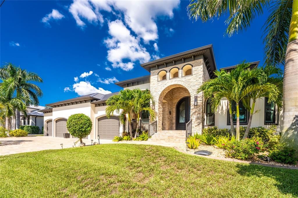 For Sale: $1,399,000 (4 beds, 3 baths, 2836 Square Feet)