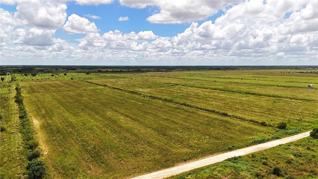 待售: $680,000 (40.01 acres)