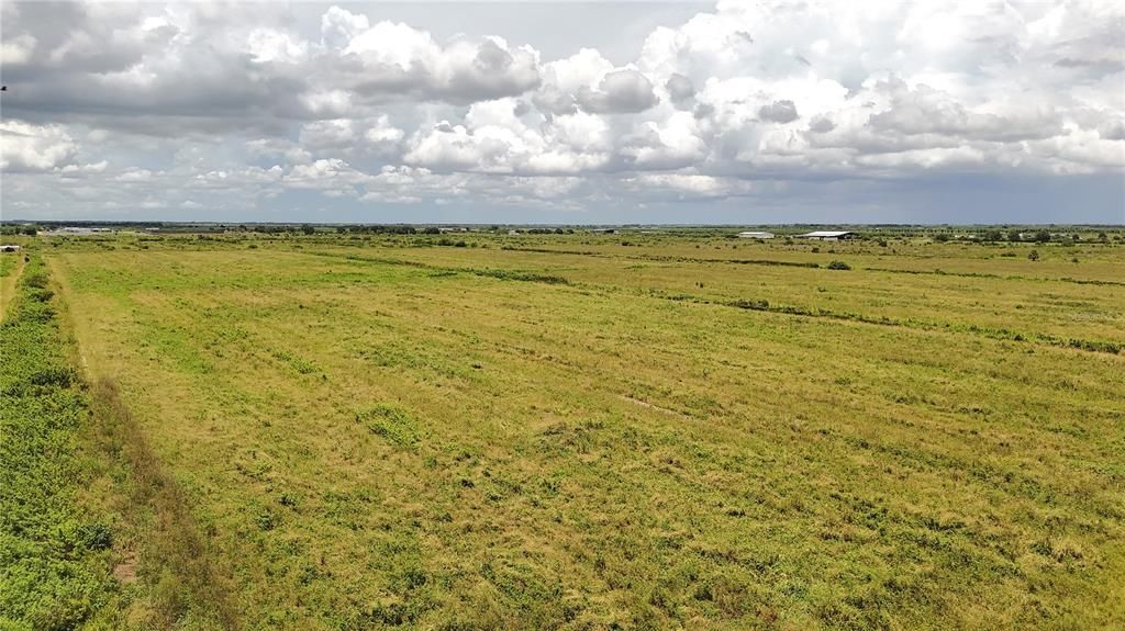 待售: $680,000 (40.01 acres)
