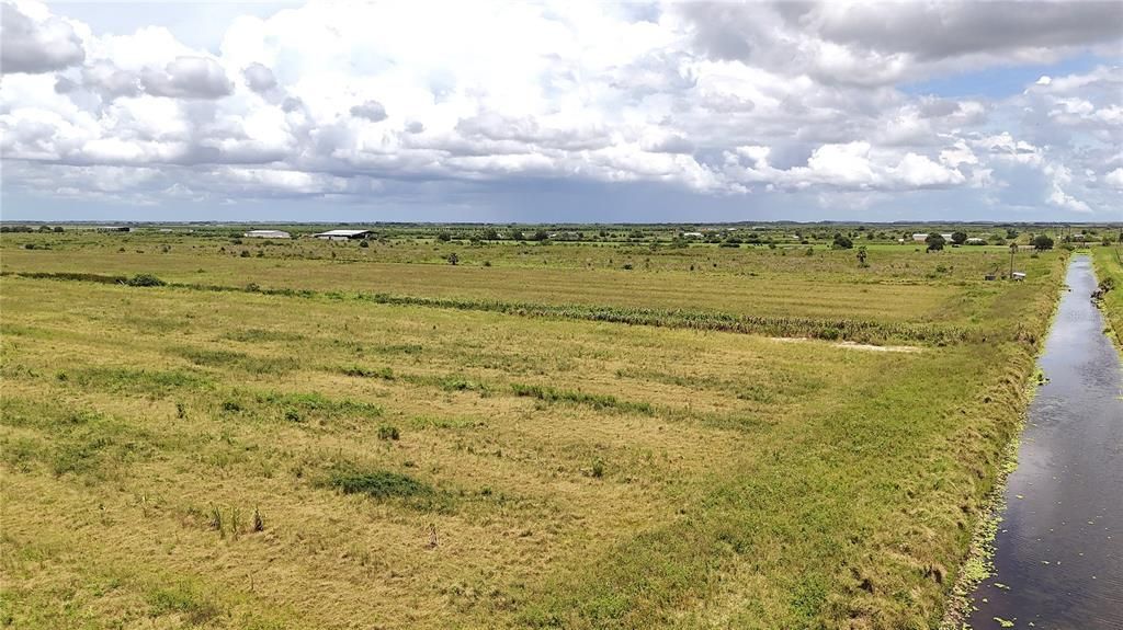 待售: $680,000 (40.01 acres)