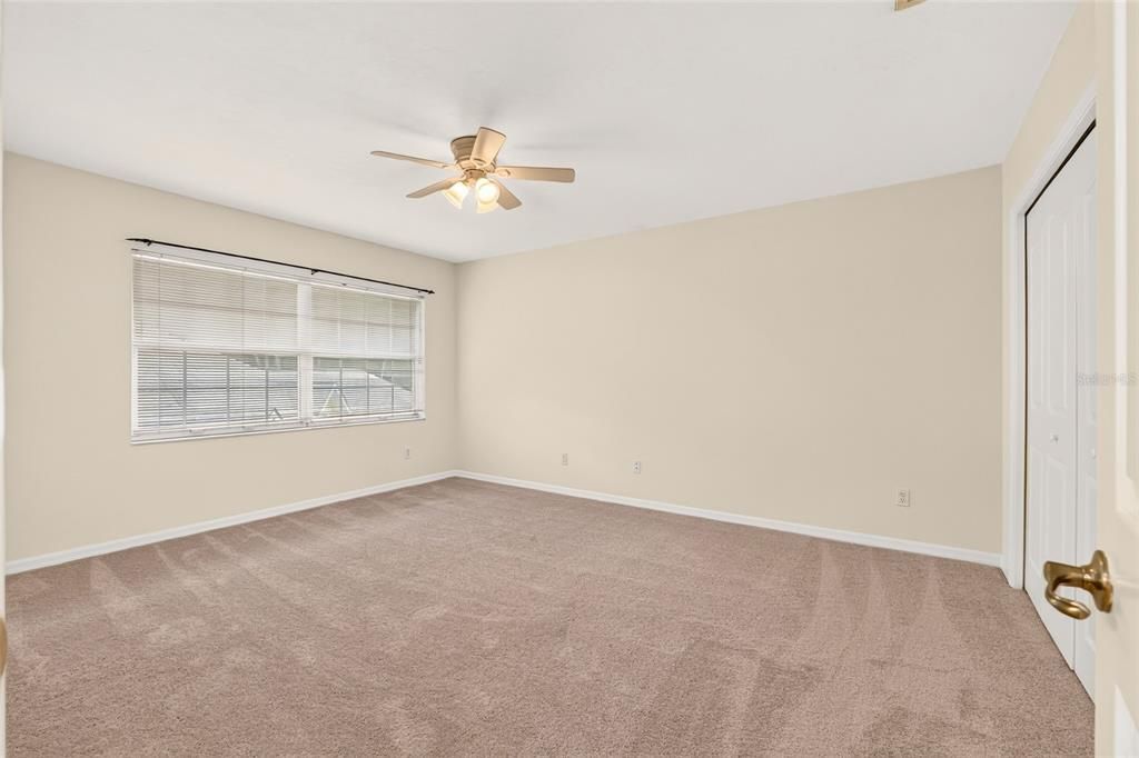 For Sale: $515,000 (5 beds, 2 baths, 2399 Square Feet)