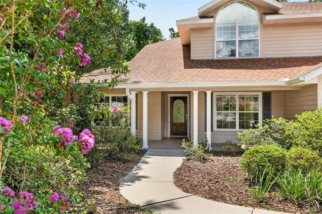 For Sale: $515,000 (5 beds, 2 baths, 2399 Square Feet)