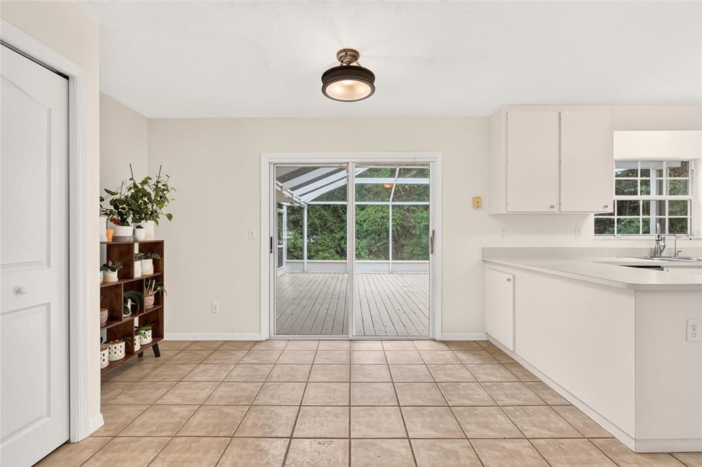 For Sale: $515,000 (5 beds, 2 baths, 2399 Square Feet)