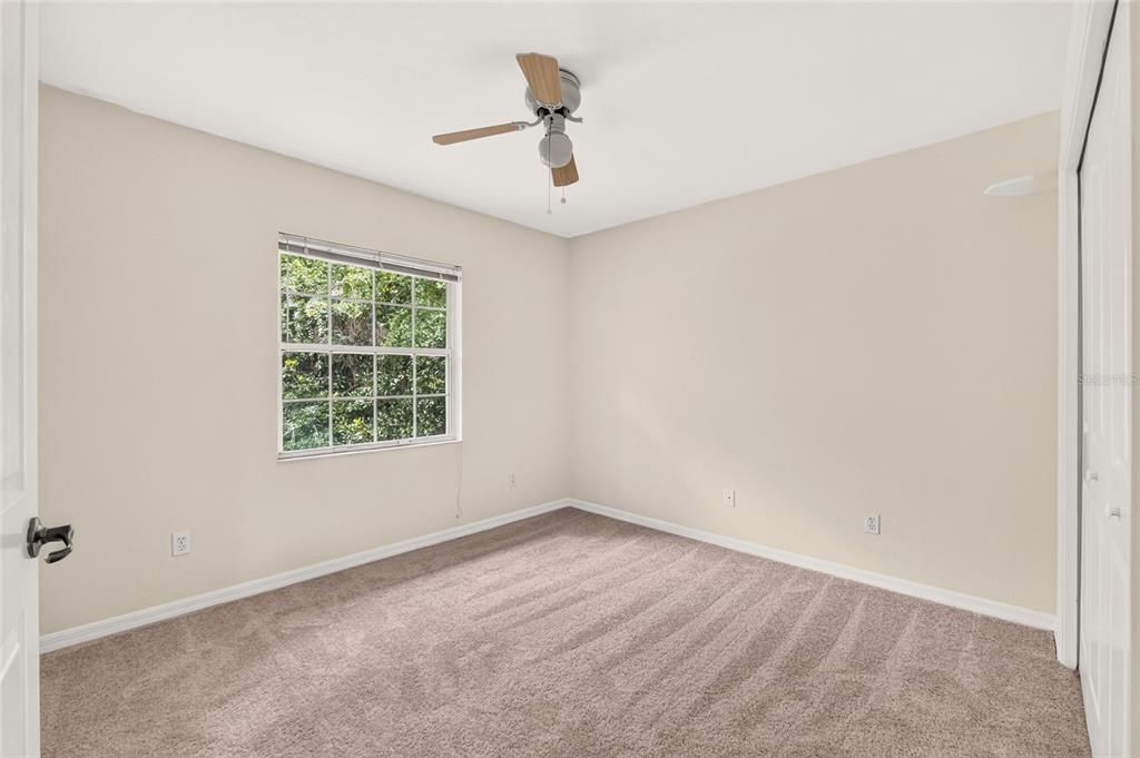 For Sale: $515,000 (5 beds, 2 baths, 2399 Square Feet)