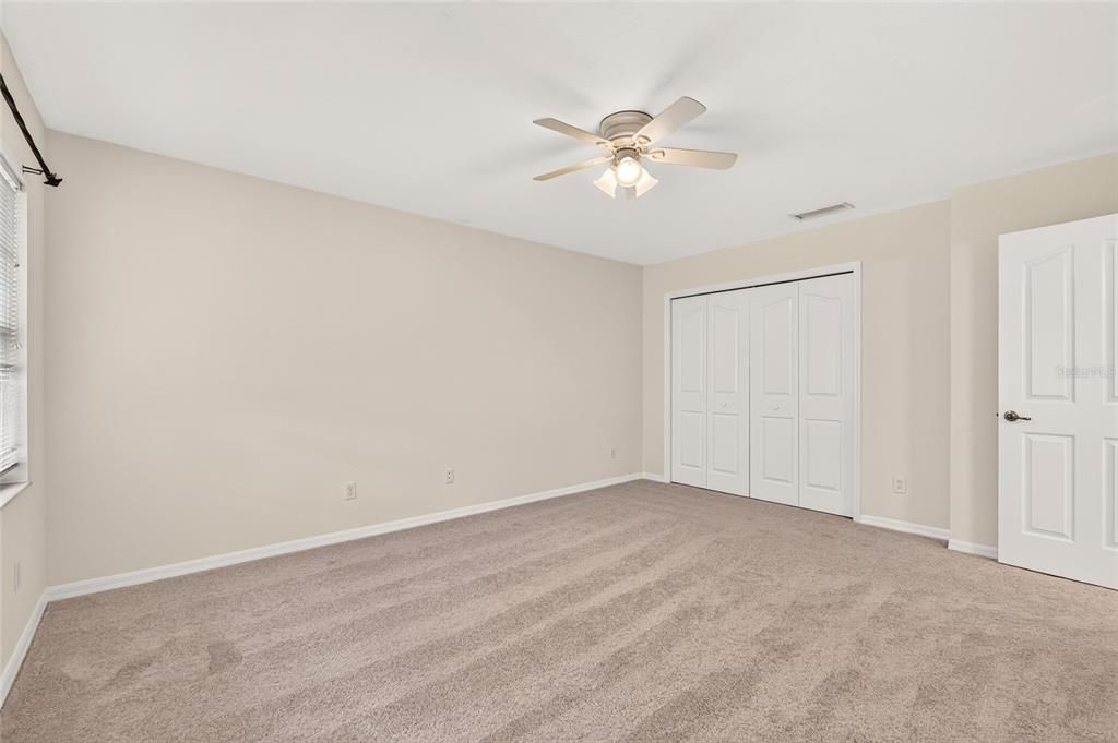For Sale: $515,000 (5 beds, 2 baths, 2399 Square Feet)