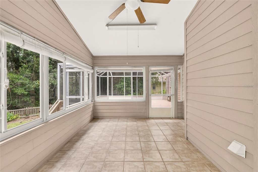 For Sale: $515,000 (5 beds, 2 baths, 2399 Square Feet)