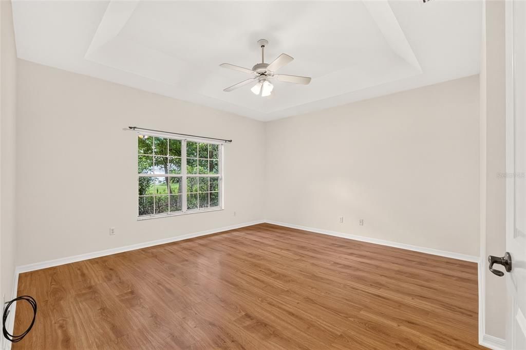 For Sale: $515,000 (5 beds, 2 baths, 2399 Square Feet)