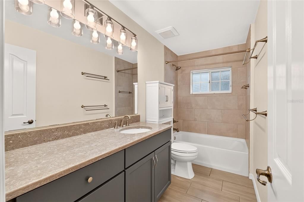 For Sale: $515,000 (5 beds, 2 baths, 2399 Square Feet)