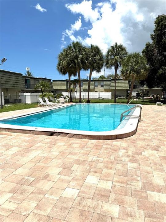 For Sale: $131,000 (1 beds, 1 baths, 630 Square Feet)