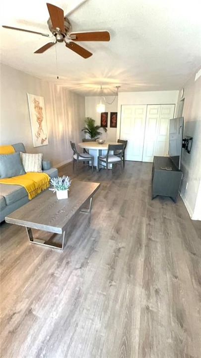 For Sale: $131,000 (1 beds, 1 baths, 630 Square Feet)