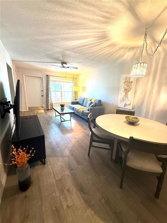 For Sale: $131,000 (1 beds, 1 baths, 630 Square Feet)