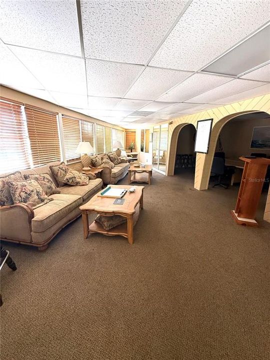For Sale: $131,000 (1 beds, 1 baths, 630 Square Feet)