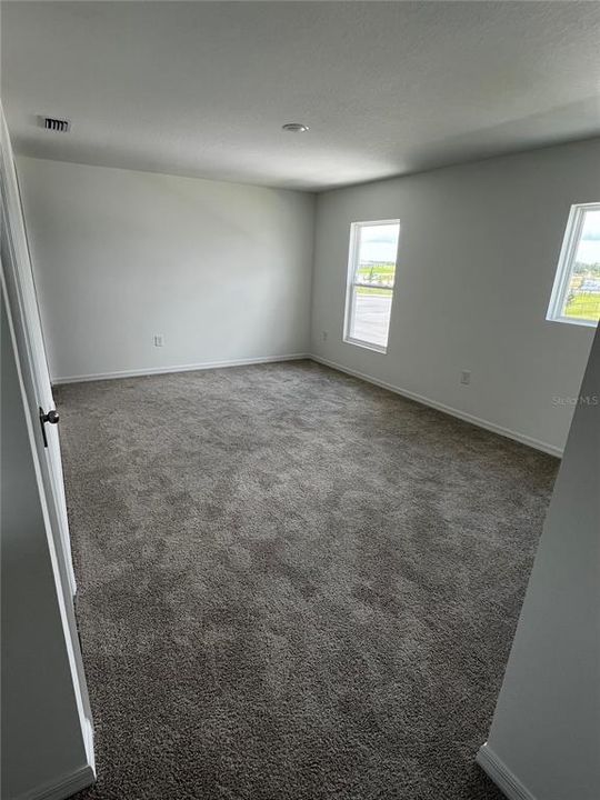 For Sale: $413,168 (5 beds, 3 baths, 2594 Square Feet)