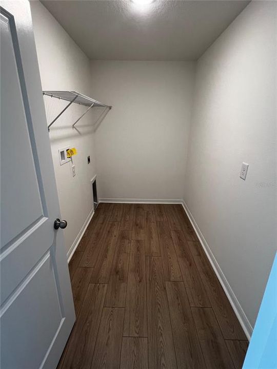 For Sale: $413,168 (5 beds, 3 baths, 2594 Square Feet)