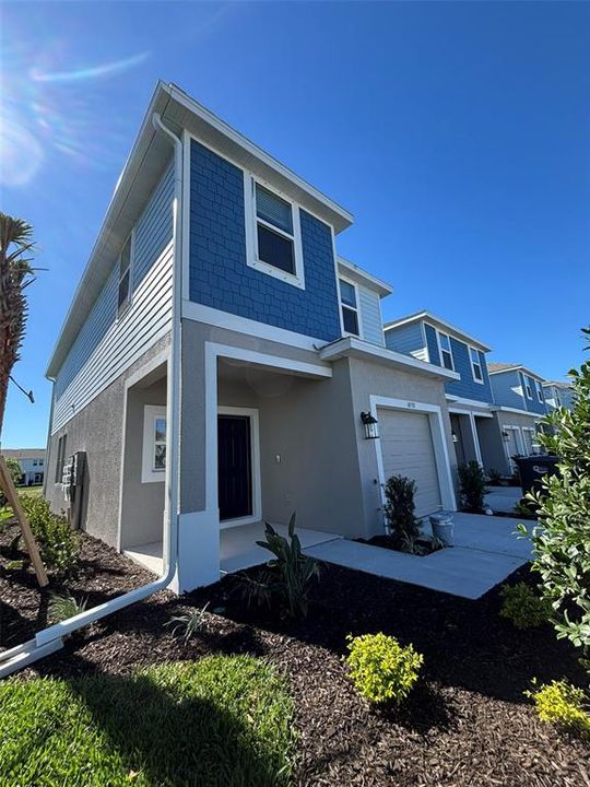 For Rent: $2,200 (3 beds, 2 baths, 1555 Square Feet)