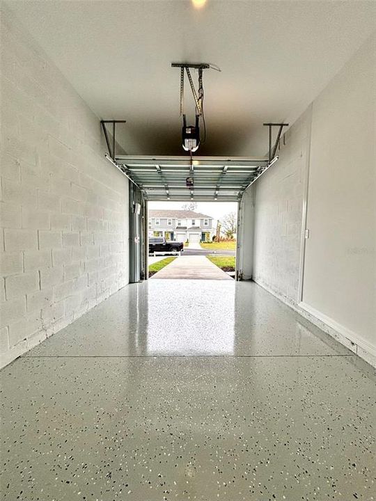 For Rent: $2,200 (3 beds, 2 baths, 1555 Square Feet)