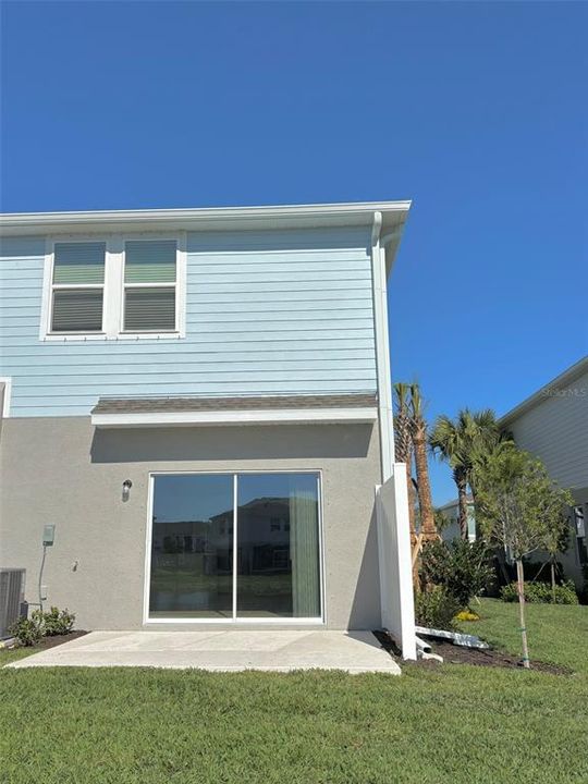 For Rent: $2,200 (3 beds, 2 baths, 1555 Square Feet)