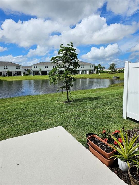 For Rent: $2,200 (3 beds, 2 baths, 1555 Square Feet)