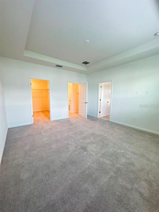 For Rent: $2,400 (3 beds, 2 baths, 1834 Square Feet)