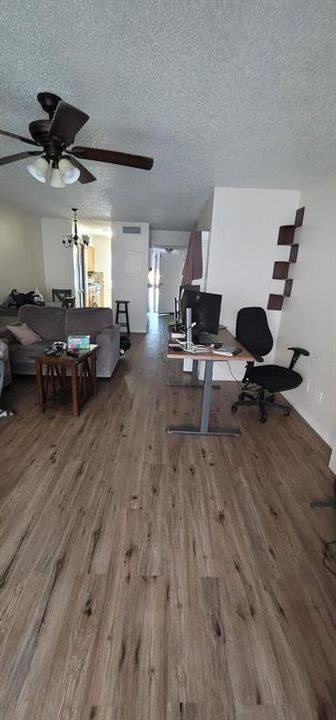 For Sale: $125,000 (2 beds, 1 baths, 1074 Square Feet)